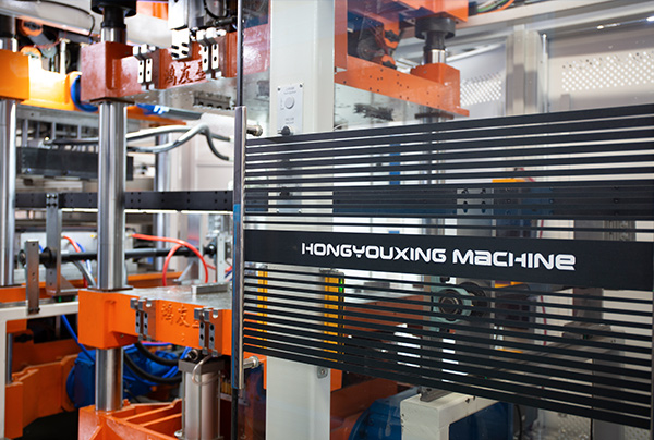 เครื่อง Thermoforming/ถ้วยพลาสติก